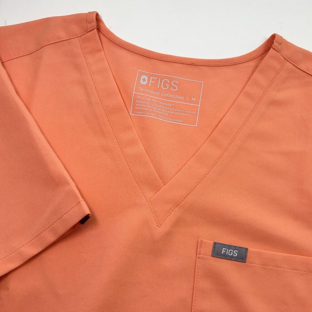 Figs Scrub Top Catarina One Pocket Scrub Shirt Women's Med‎ - Papaya Orange
